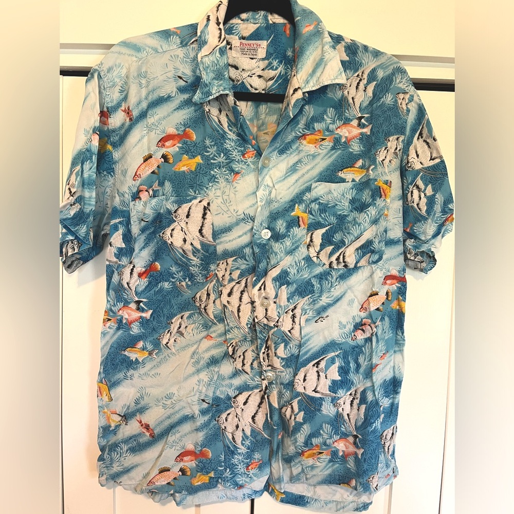 Vintage Penny’s Tropical Fish Print Button Down Short Sleeve Shirt